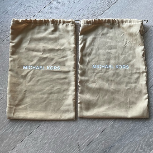 Michael Kors Metallic Silver Leather Heeled Sandals ๐Host Pick๐ - Picture 13 of 14